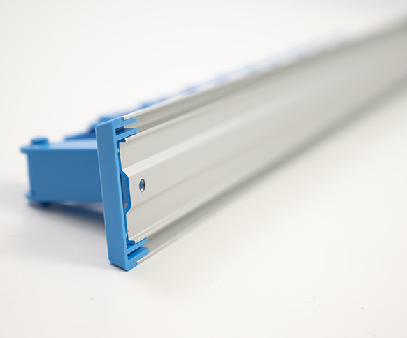 515mm Aluminium Hanging Rail with 5 Coloured Holders Set - HD6 - Image 3